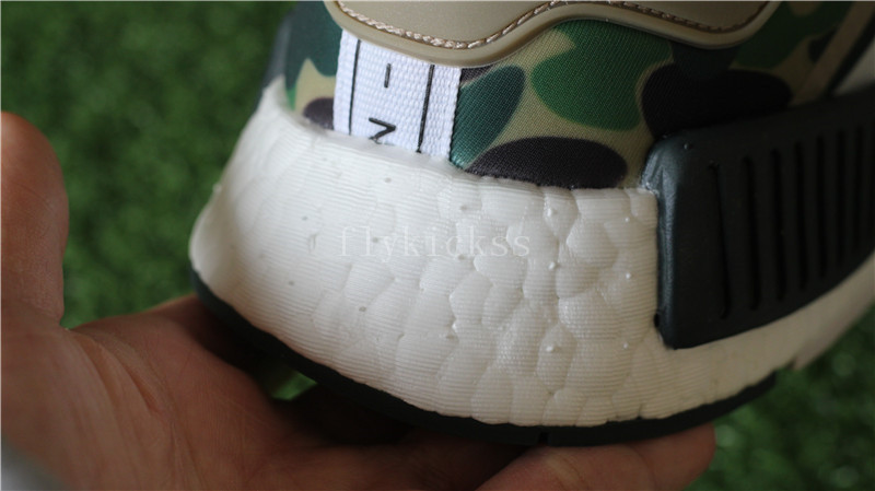 Top BAPE x Adidas NMD BAPE camo R1